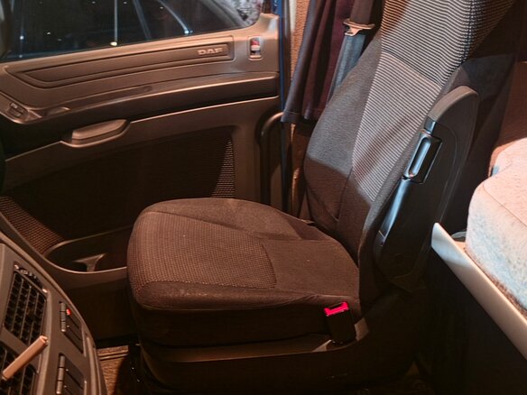 2018 DAF XF, синий, 4050000 рублей - вид 15