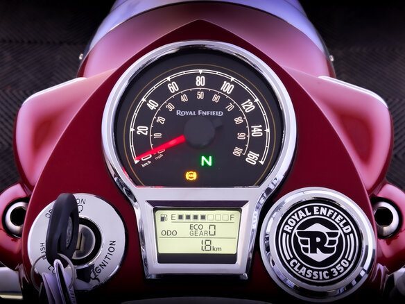2026 Royal Enfield Classic 350, красный, 497000 рублей - вид 11