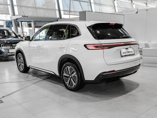 2026 Geely EX5 Гибрид EM-R, белый, 3829990 рублей, вид 5