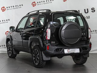 2023 Lada (ВАЗ) Niva Travel I, чёрный, 1029000 рублей, вид 2