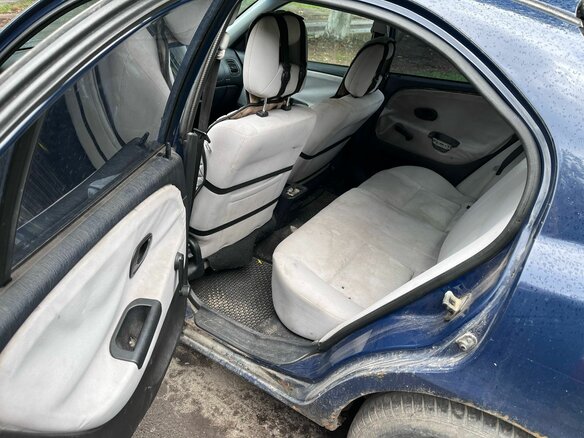 2001 Mitsubishi Carisma I Рестайлинг, синий, 130000 рублей - вид 8