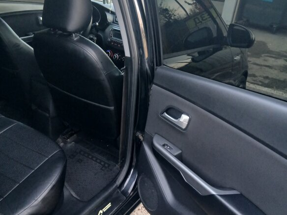 2013 Kia Rio 4-speed III, чёрный, 850000 рублей - вид 15