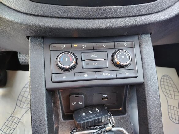 2019 FAW Besturn X40 I, белый, 1080000 рублей - вид 23