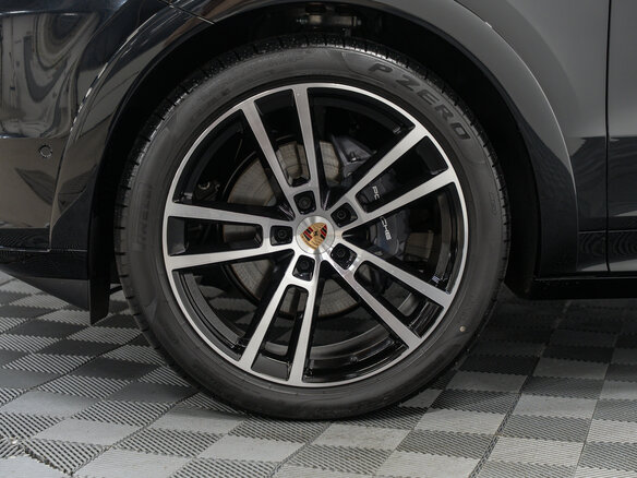 2025 Porsche Cayenne Coupé III Рестайлинг, чёрный, 17490000 рублей - вид 2