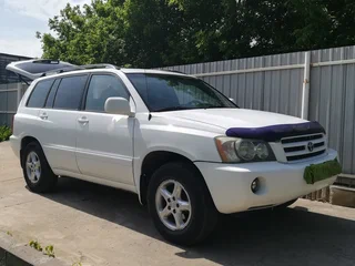2002 Toyota Highlander I (XU20), белый, 620000 рублей, вид 1