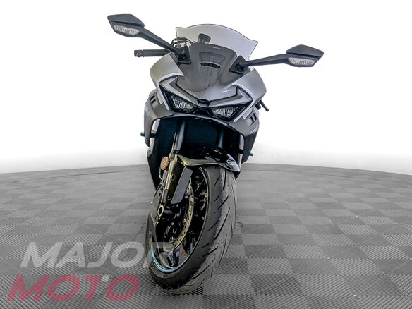 2026 CFMoto 675SR-R, чёрный, 769410 рублей - вид 2