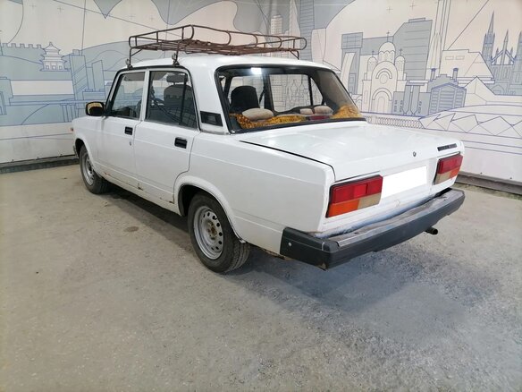 2010 Lada (ВАЗ) 2107, белый, 90000 рублей - вид 2