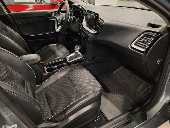 2020 Kia Ceed III, чёрный, 1920000 рублей - вид 6