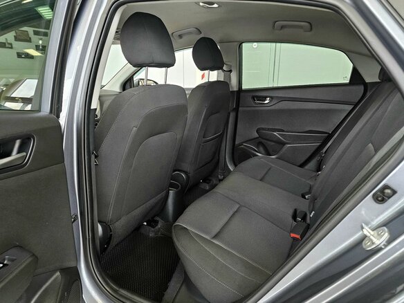 2020 Hyundai Solaris II Рестайлинг, серый, 1879000 рублей - вид 12