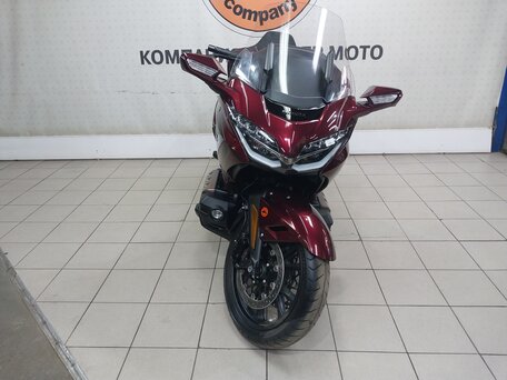 2025 Honda GL 1800 Gold Wing, красный, 3399000 рублей, вид 3