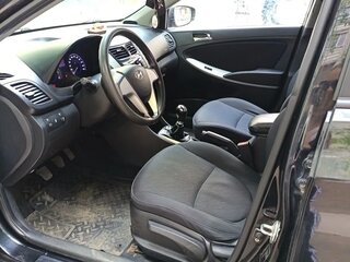 2011 Hyundai Solaris I, чёрный, 599000 рублей, вид 5