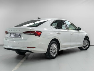 2021 Skoda Octavia IV (A8), белый, 2125000 рублей, вид 5