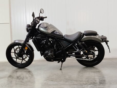 2023 Honda CMX 1100 Rebel, серый, 999000 рублей, вид 5