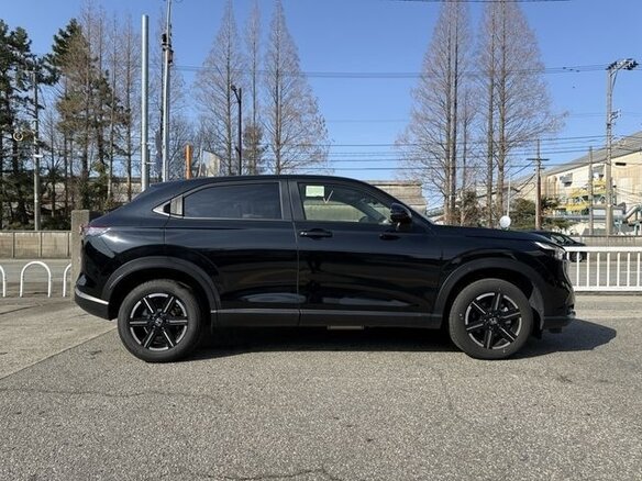 2022 Honda Vezel II, чёрный, 1931013 рублей - вид 3