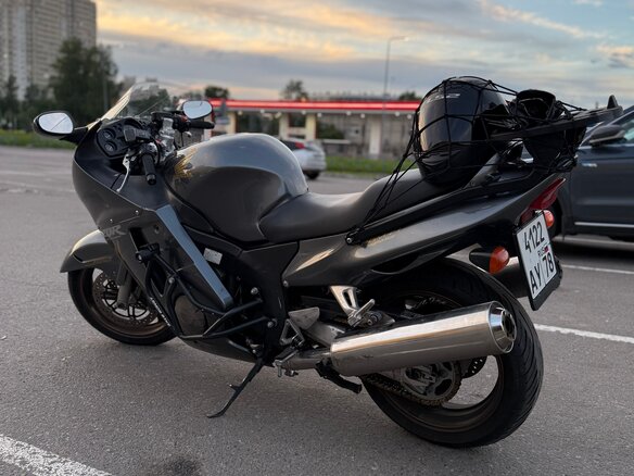 1998 Honda CBR 1100 XX, серый, 420000 рублей - вид 2