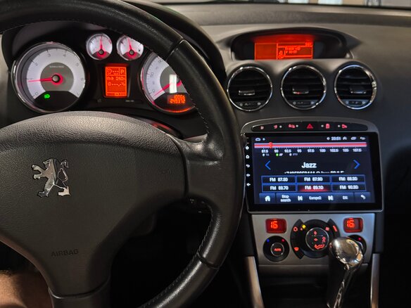 2010 Peugeot 308 I, красный, 399000 рублей - вид 19