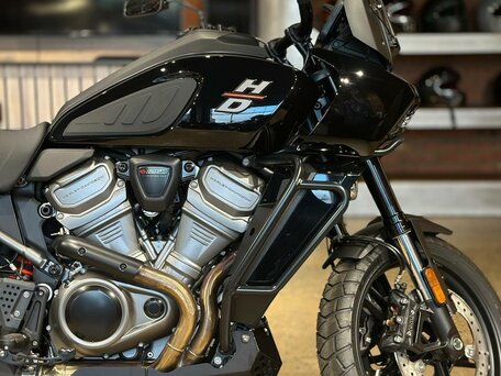 2021 Harley-Davidson Pan America, чёрный, 1990000 рублей, вид 2