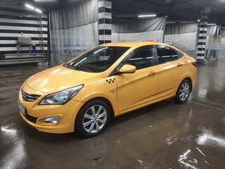 2015 Hyundai Solaris I Рестайлинг, жёлтый, 750000 рублей, вид 1