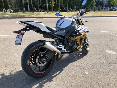 2018 BMW S 1000 R, белый, 1150000 рублей, вид 3