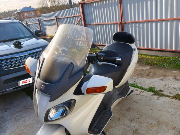 2010 Suzuki Burgman (SkyWave) 650, белый, 390000 рублей - вид 1