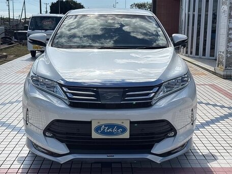 2018 Toyota Harrier III (XU60) Рестайлинг, белый, 2390000 рублей, вид 2