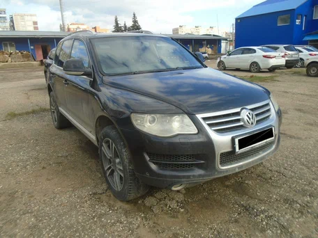 2010 Volkswagen Touareg I Рестайлинг, чёрный, 1220000 рублей, вид 1