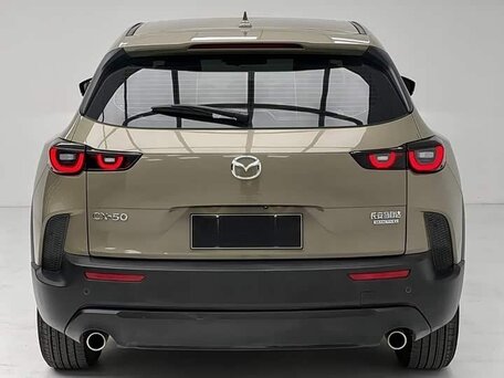 2023 Mazda CX-50, бежевый, 2920000 рублей, вид 3