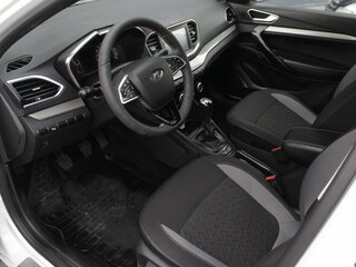 2023 Lada (ВАЗ) Vesta I Рестайлинг (NG), белый, 980000 рублей, вид 5
