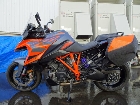 2023 KTM 1290 Super Duke GT, серый, 1420000 рублей, вид 3