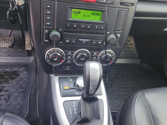 2011 Land Rover Freelander II Рестайлинг, чёрный - вид 16
