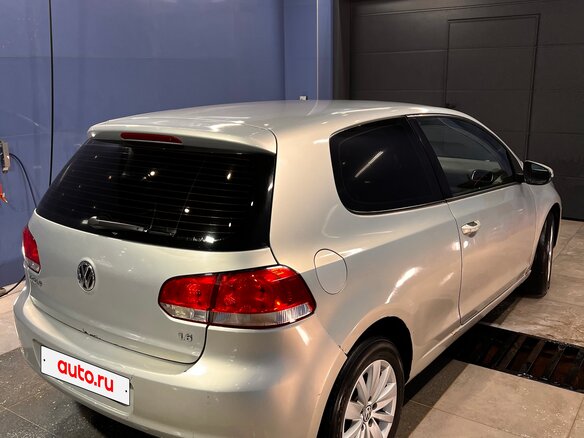 2010 Volkswagen Golf 6-speed VI, серебристый - вид 2