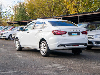 2023 Lada (ВАЗ) Vesta I Рестайлинг (NG), белый, 1129000 рублей, вид 4