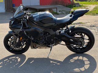 2023 Yamaha YZF-R1, чёрный, 2050000 рублей, вид 2