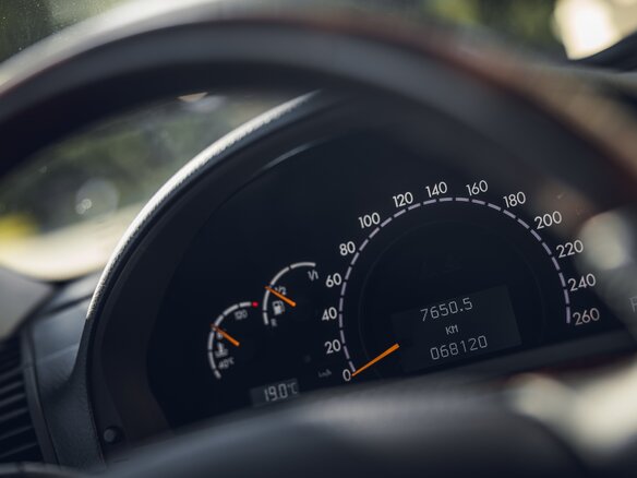 1999 Mercedes-Benz S-Класс 320 IV (W220), белый - вид 16