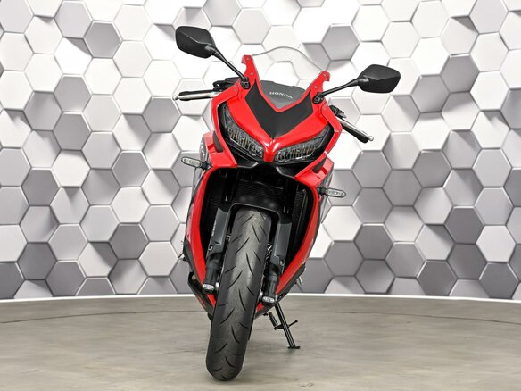 2023 Honda CBR 650R, красный, 977000 рублей - вид 4