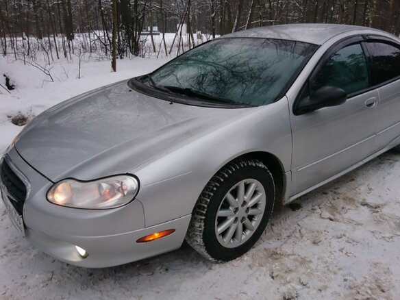 2002 Chrysler Concorde II, серебристый - вид 1