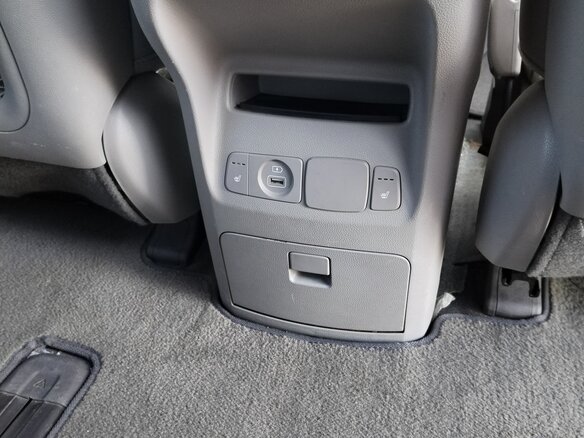 2019 Kia Carnival III, чёрный, 2878000 рублей - вид 12