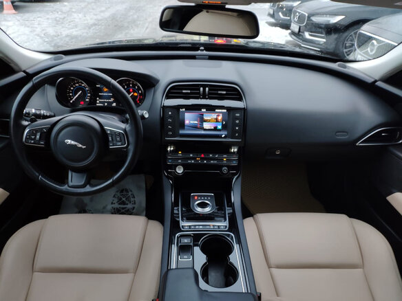 2016 Jaguar XE EcoBoost I, чёрный - вид 18