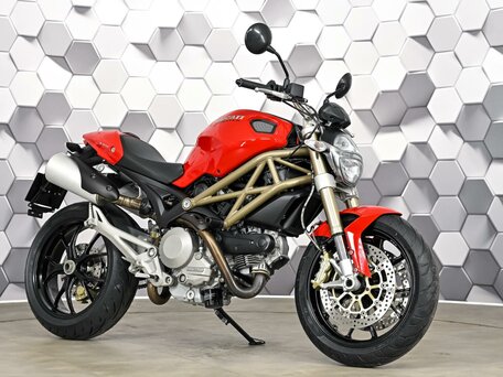 2013 Ducati Monster 796, красный, 555000 рублей, вид 1