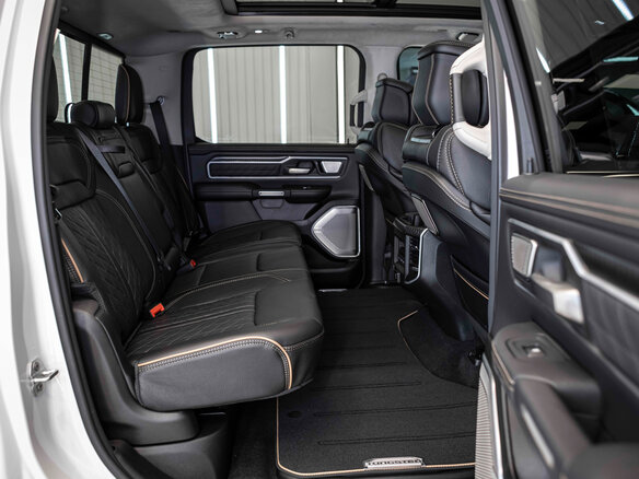 2026 Ram 1500 Crew Cab V Рестайлинг, белый - вид 20
