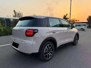 2026 Leapmotor A10 53 kWh, бежевый, 2050000 рублей, вид 4