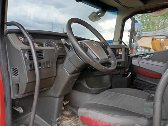 2015 Volvo FH, красный, 5538500 рублей - вид 5