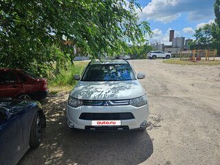 2013 Mitsubishi Outlander III, белый, 1260000 рублей, вид 2