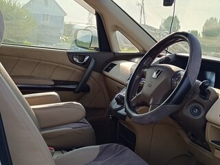 2005 Honda Elysion I, белый, 1300000 рублей, вид 4