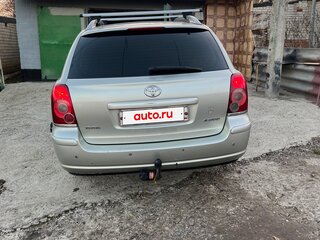 2008 Toyota Avensis II Рестайлинг, серебристый, 900000 рублей, вид 3