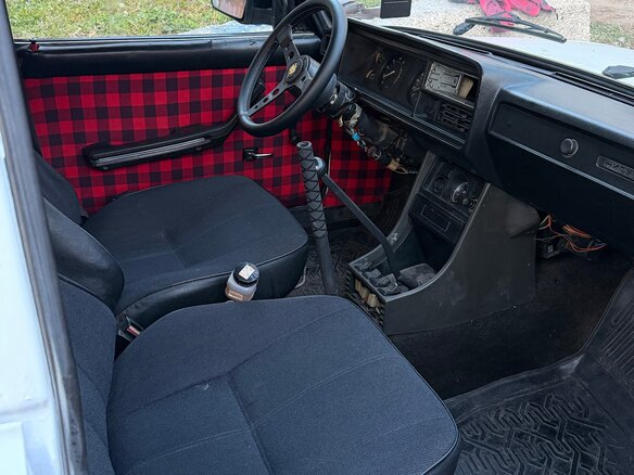 1990 Lada (ВАЗ) 2107, белый, 130000 рублей - вид 3