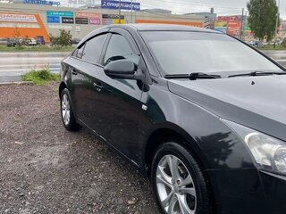 2011 Chevrolet Cruze I, чёрный, 400000 рублей, вид 3