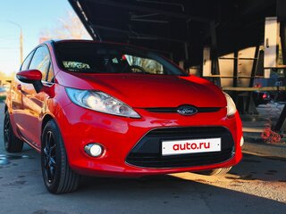 2010 Ford Fiesta Mk6, красный, 720000 рублей, вид 1