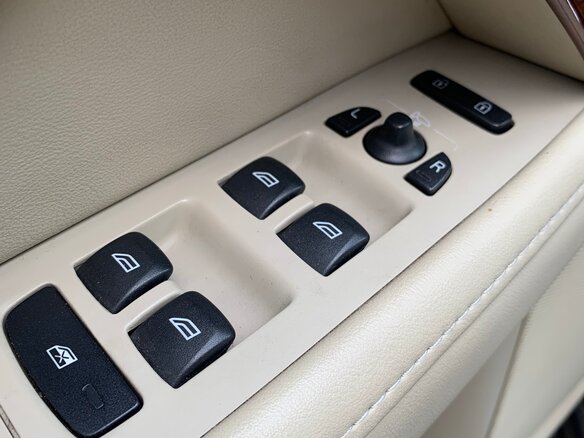 2011 Volvo XC70 II, чёрный, 1870000 рублей - вид 13