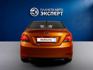2014 Hyundai Solaris I Рестайлинг, оранжевый, 900000 рублей, вид 5